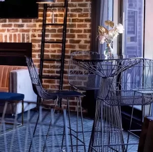 Black Wire Stool / Black Arrow Stool1